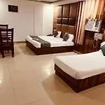 Hotel Cozy Cave Delhi Aiport