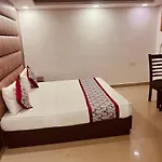 Hotel Cozy Cave Delhi Aiport