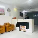Hotel Cozy Cave Delhi Aiport