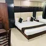 Hotel Cozy Cave Delhi Aiport