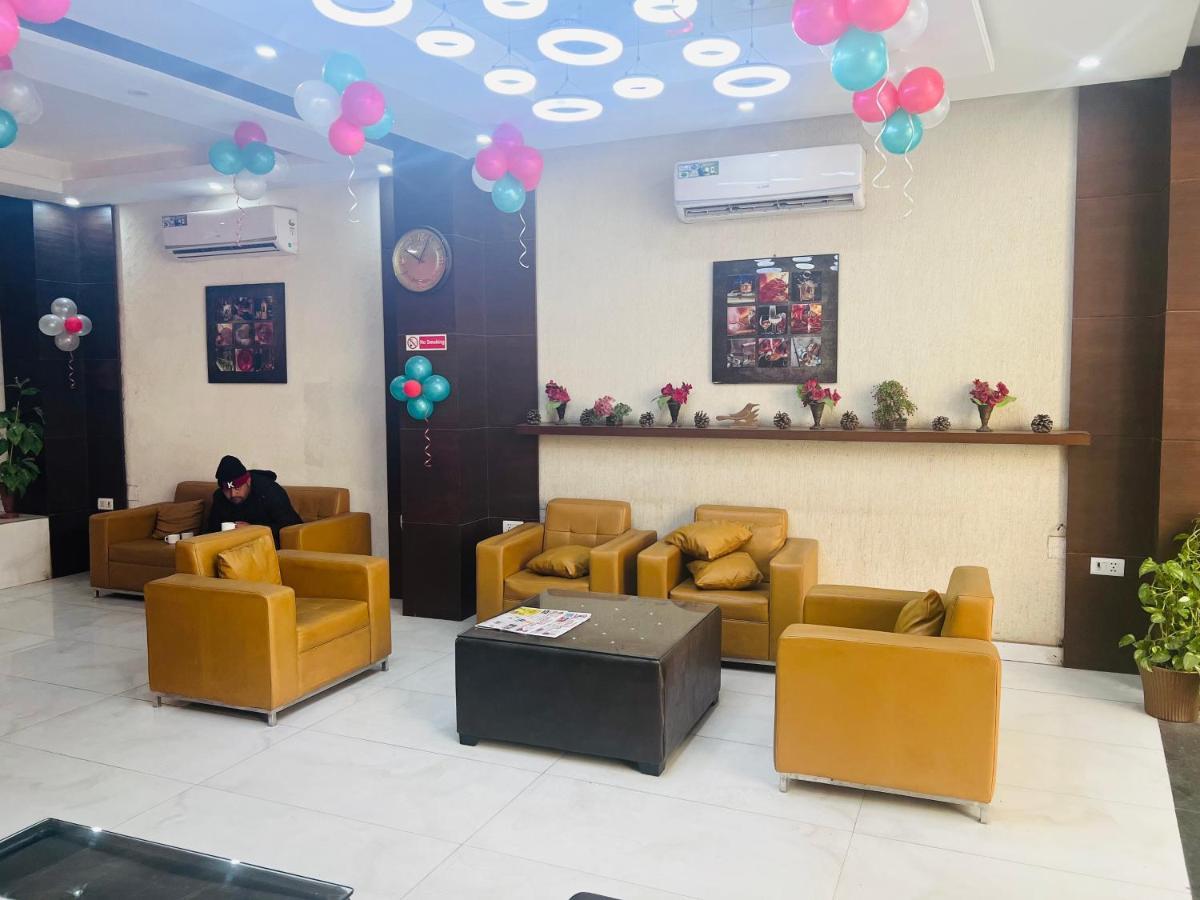 Cozy Cave Delhi Aiport 3* New Delhi