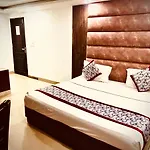 Hotel Cozy Cave Delhi Aiport